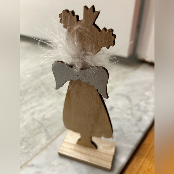 No Name - Wooden Standing angel - Picture 2 of 2